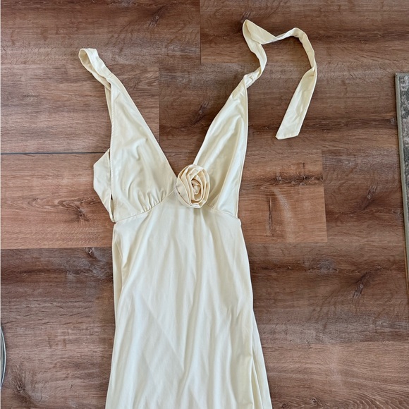 Eliza Maxi Dress Yellow - Picture 4 of 8